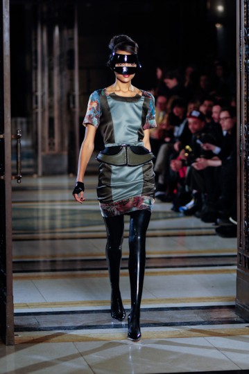 LFW AW13 Ashley Isham - KrisztianPinter-TheUpcoming - 13