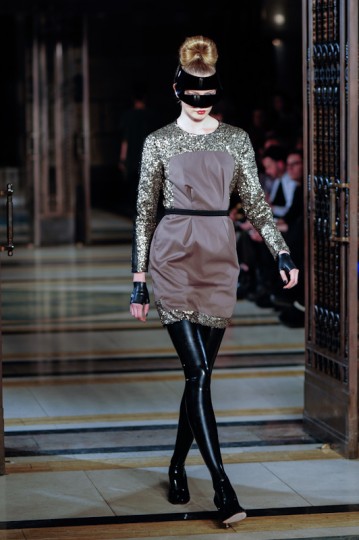 LFW AW13 Ashley Isham - KrisztianPinter-TheUpcoming - 16