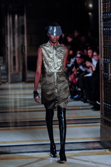 LFW AW13 Ashley Isham - KrisztianPinter-TheUpcoming - 17