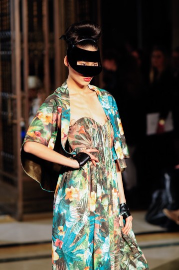 LFW AW13 Ashley Isham - KrisztianPinter-TheUpcoming - 24