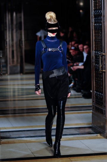 LFW AW13 Ashley Isham - KrisztianPinter-TheUpcoming - 3