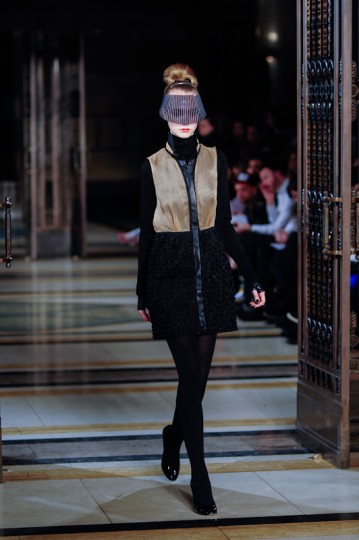 LFW AW13 Ashley Isham - KrisztianPinter-TheUpcoming - 38