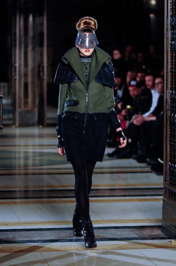 LFW AW13 Ashley Isham - KrisztianPinter-TheUpcoming - 9