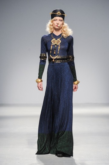 Pixelformula Manish Arora Womenswear Winter 2013 - 2014 Paris