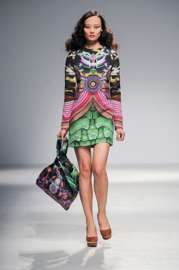 Pixelformula Manish Arora Womenswear Winter 2013 - 2014 Paris