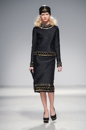 Pixelformula Manish Arora Womenswear Winter 2013 - 2014 Paris