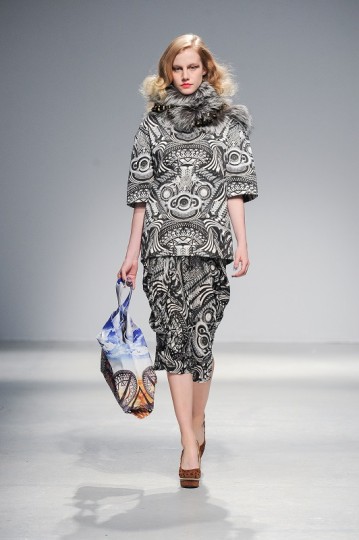 Pixelformula Manish Arora Womenswear Winter 2013 - 2014 Paris