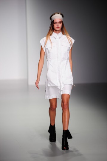 LFW SS14 Haizhen Wang - KrisztianPinter - TheUpcoming-1