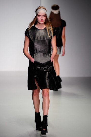 LFW SS14 Haizhen Wang - KrisztianPinter - TheUpcoming-14