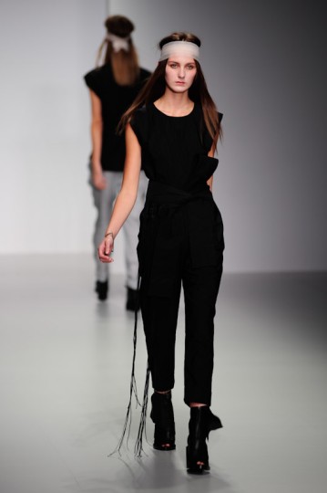 LFW SS14 Haizhen Wang - KrisztianPinter - TheUpcoming-18