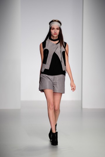 LFW SS14 Haizhen Wang - KrisztianPinter - TheUpcoming-22
