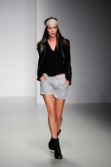 LFW SS14 Haizhen Wang - KrisztianPinter - TheUpcoming-23