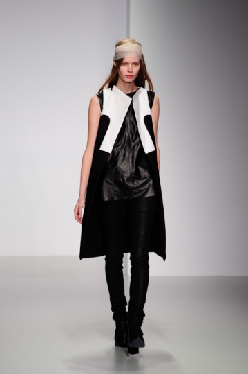 LFW SS14 Haizhen Wang - KrisztianPinter - TheUpcoming-29