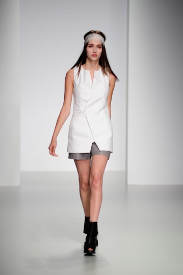 LFW SS14 Haizhen Wang - KrisztianPinter - TheUpcoming-6