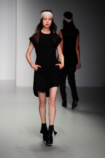 LFW SS14 Haizhen Wang - KrisztianPinter - TheUpcoming-8