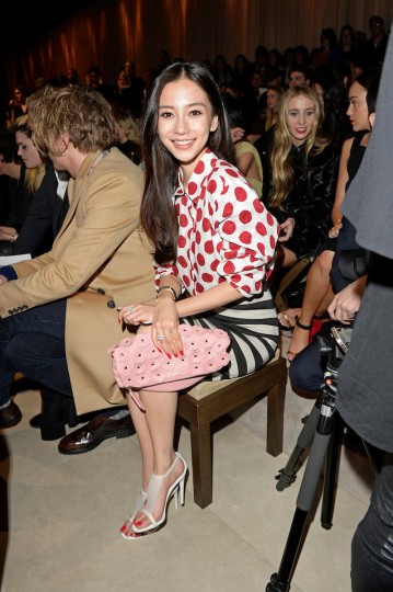 Burberry Womenswear Autumn/Winter 2014 - Front Row & Show