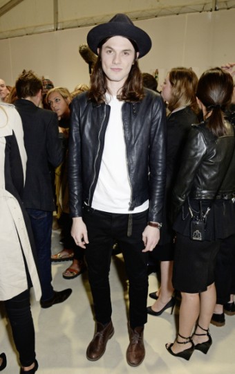 Burberry Womenswear SS15 - Backstage