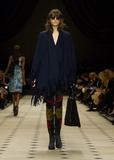 Burberry Womenswear Autumn_Winter 2015 Collection - Look 12