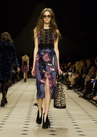 Burberry Womenswear Autumn_Winter 2015 Collection - Look 23