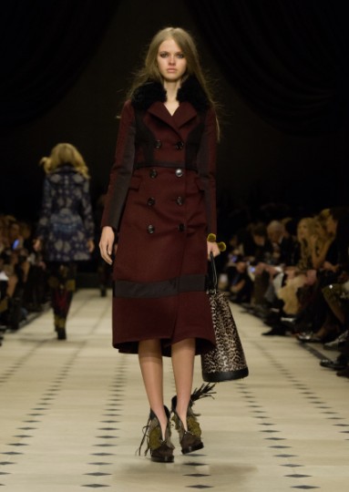 Burberry Womenswear Autumn_Winter 2015 Collection - Look 35