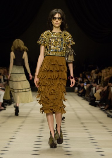Burberry Womenswear Autumn_Winter 2015 Collection - Look 39
