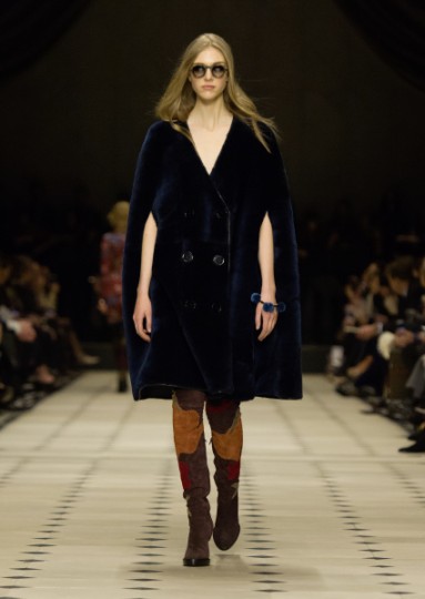 Burberry Womenswear Autumn_Winter 2015 Collection - Look 4