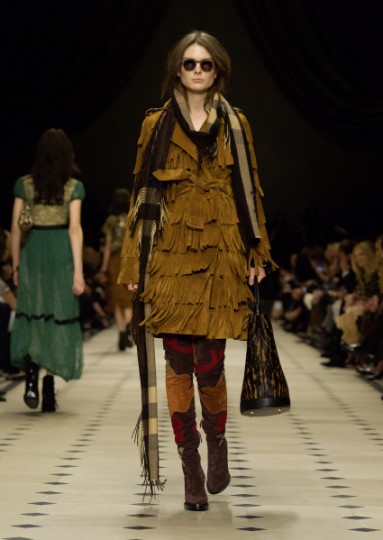 Burberry Womenswear Autumn_Winter 2015 Collection - Look 41