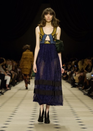 Burberry Womenswear Autumn_Winter 2015 Collection - Look 42