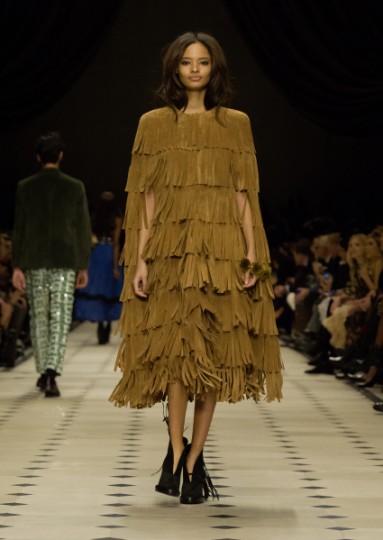 Burberry Womenswear Autumn_Winter 2015 Collection - Look 47