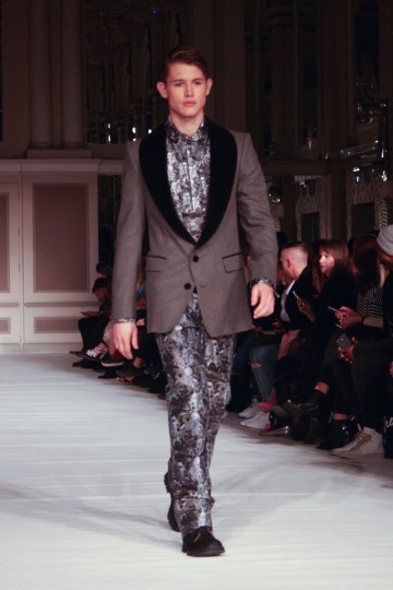LFW AW 15 - ONG OAJ PAIRAM - AMBER BAKER THE UPCOMING-31