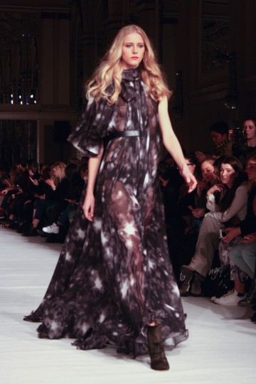 LFW AW 15 - ONG OAJ PAIRAM - AMBER BAKER THE UPCOMING-33