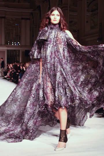 LFW AW 15 - ONG OAJ PAIRAM - AMBER BAKER THE UPCOMING-34