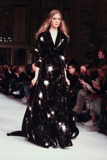LFW AW 15 - ONG OAJ PAIRAM - AMBER BAKER THE UPCOMING-39