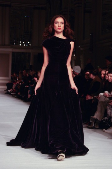 LFW AW 15 - ONG OAJ PAIRAM - AMBER BAKER THE UPCOMING-43