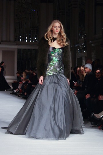 LFW AW 15 - ONG OAJ PAIRAM - AMBER BAKER THE UPCOMING-44