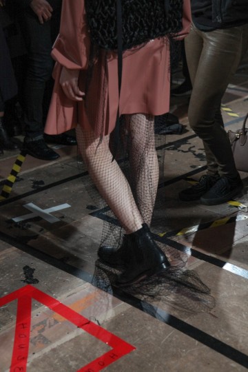 LFW AW 15 - PHOEBE ENGLISH - CHLOE NEUMAN-19