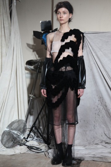 LFW AW 15 - PHOEBE ENGLISH - CHLOE NEUMAN-40