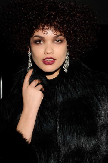 NYFWAW15_GeorgineBackstage_EstherHorvath_TheUpcoming-10