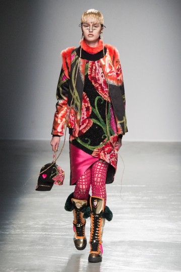 Pixelformula Womenswear Winter 2015 - 2016 Ready To Wear Paris Paco Rabanne