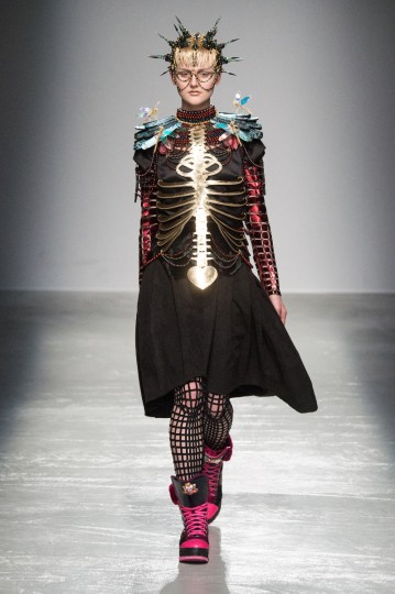 Pixelformula Womenswear Winter 2015 - 2016 Ready To Wear Paris Paco Rabanne