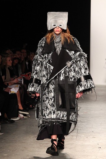 20150520 Runway BA(HONS) Fashion Design U of Westminster by Rosie Yang (12)