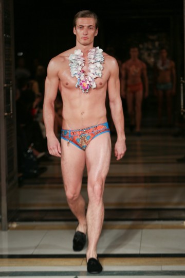 LFW SS16 - Ashley Isham- Erol Birsen -The Upcoming-17