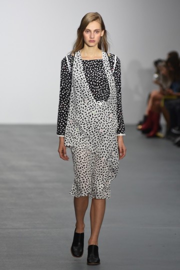 LFW SS16 - J. JS Lee - Krisztian Pinter - The Upcoming --32