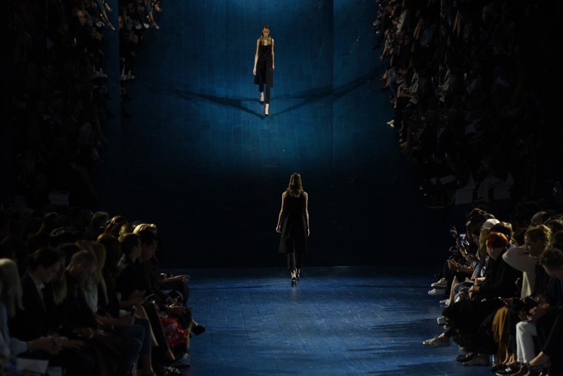LFW_SS16-Mary Katrantzou SS16 Krisztian Pinter-33