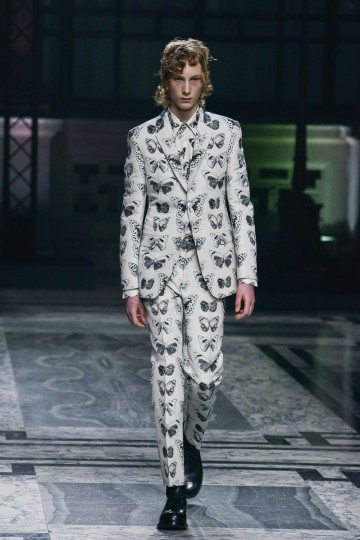 LCMAW16 - Alexander McQueen - Krish Nagari - TheUpcoming -10