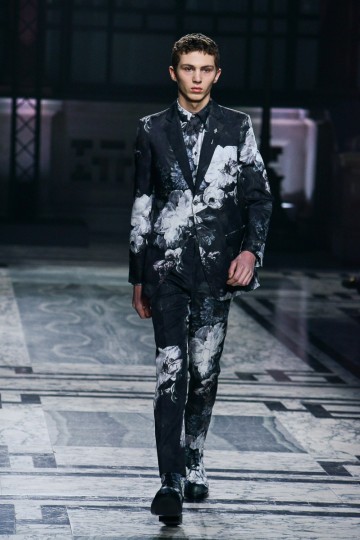 LCMAW16 - Alexander McQueen - Krish Nagari - TheUpcoming -22