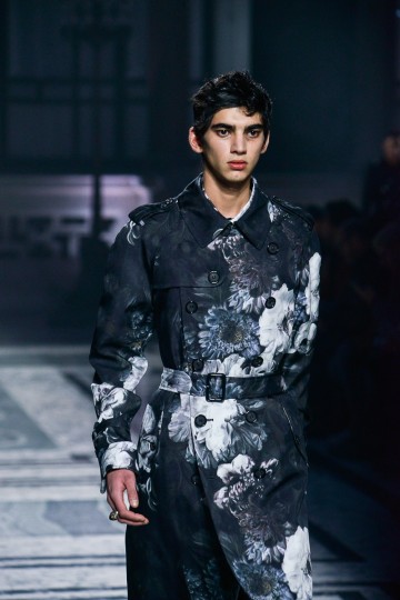 LCMAW16 - Alexander McQueen - Krish Nagari - TheUpcoming -24