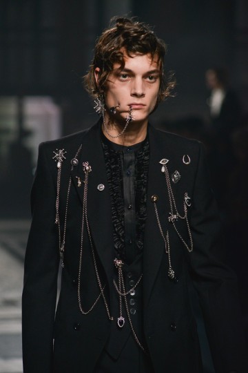 LCMAW16 - Alexander McQueen - Krish Nagari - TheUpcoming -38