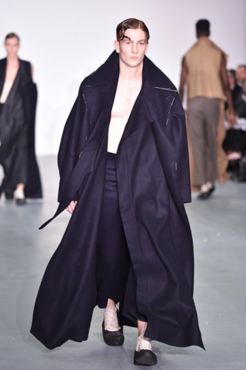 LFW AW16 - CSM MA- Krisztian Pinter - The Upcoming-42