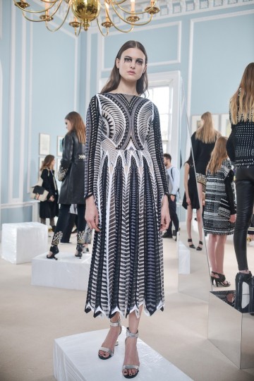 LFWAW16 - Manuel Facchini - Krish Nagari - TheUpcoming -1
